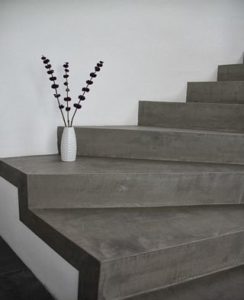 escalier beton cire