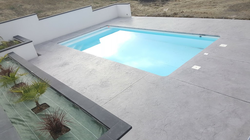 plage de piscine beton imprime sans margelles