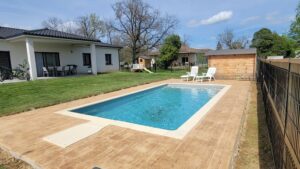 plage de piscine bois